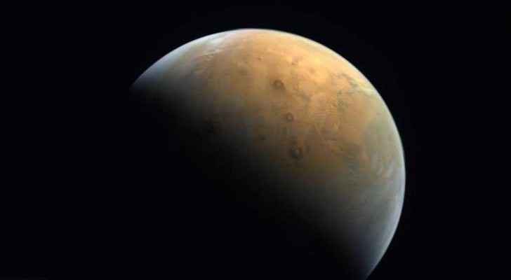 Emirati Hope Probe sends back first image of Mars