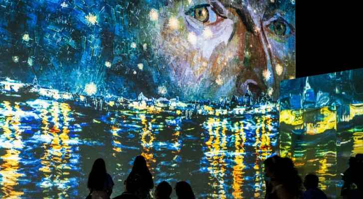 Interactive Van Gogh exhibit makes debut in Chicago