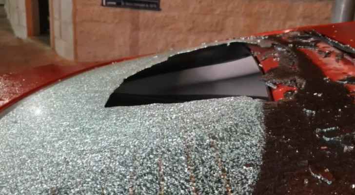 Young women vandalize several vehicles in Irbid