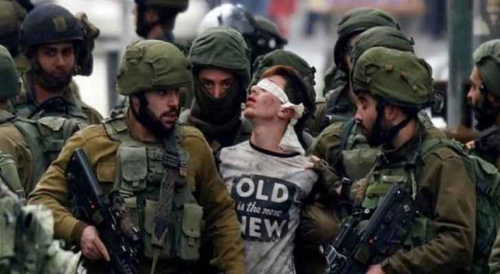 IOF arrests 23 Palestinians in West Bank