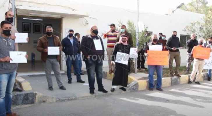 Tafilah Water Authority employees organize protest to demand treatment for injured colleague