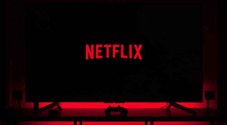 Netflix tests options to tackle password-sharing
