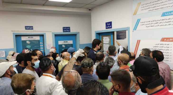 Video shows overcrowding, disorganization in Al-Bashir Hospital's vaccine center