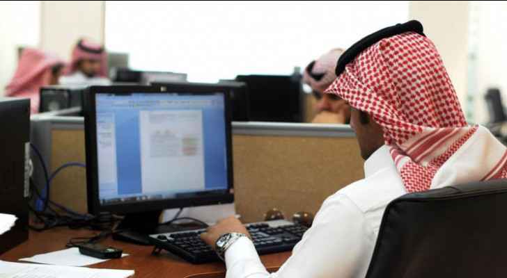 Saudi Arabia to make coronavirus vaccination mandatory for all employees