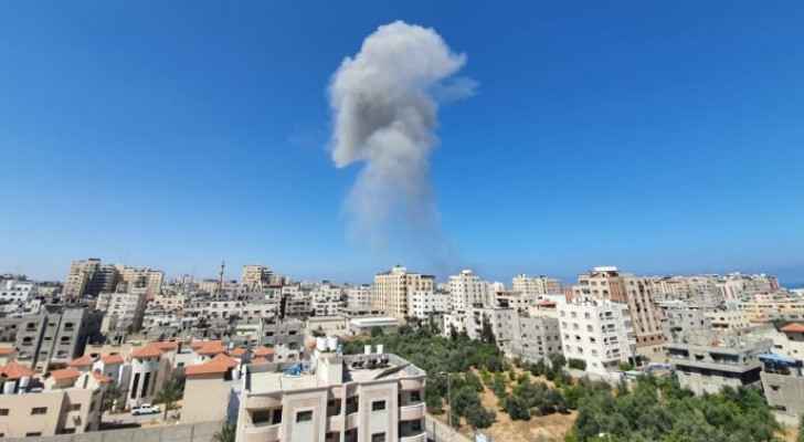 Al Qassam strikes Tel Aviv with dozens of rockets