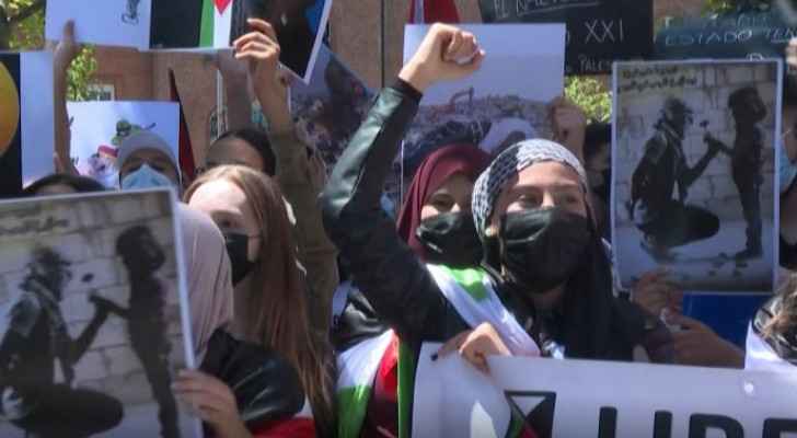 Pro-Palestinian supporters rally worldwide