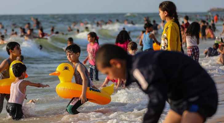IMAGES: Life returns to the shores of Gaza after 11 days of Israeli Occupation aggression