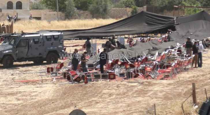 Security forces demolish tent for supporters  of MP Ajarmeh