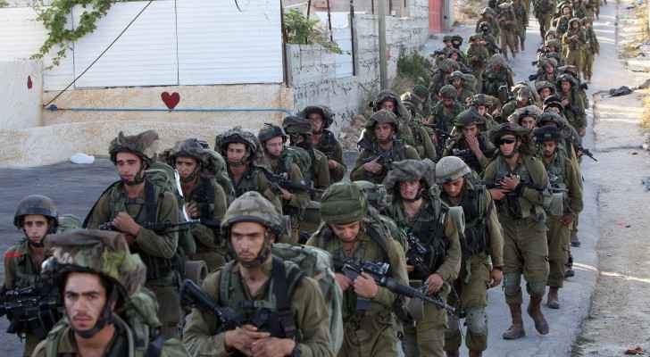 IOF detain six Palestinians from Nablus
