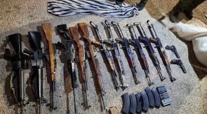IOF thwarts smuggling of weapons from Jordan, arrests three people: Palestinian media