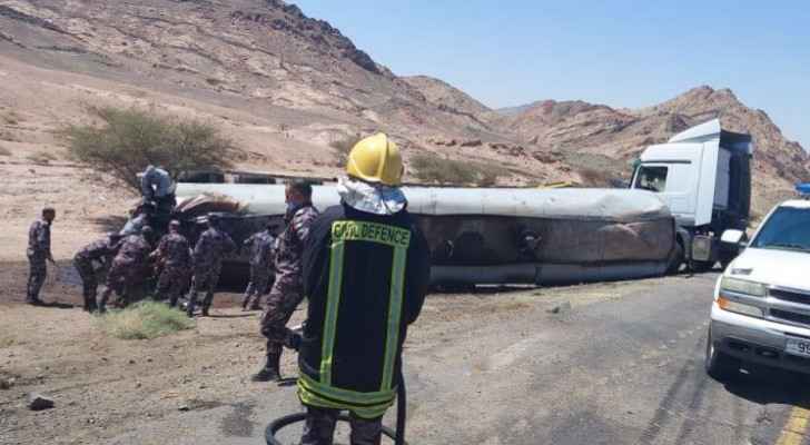 Truck filled with highly inflammable petrol overturns in Aqaba