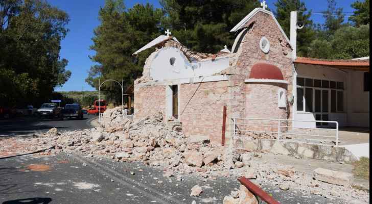 One dead in strong quake on Greek island of Crete