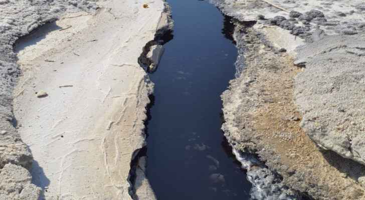 Water Ministry issues statement on black water near Dead Sea