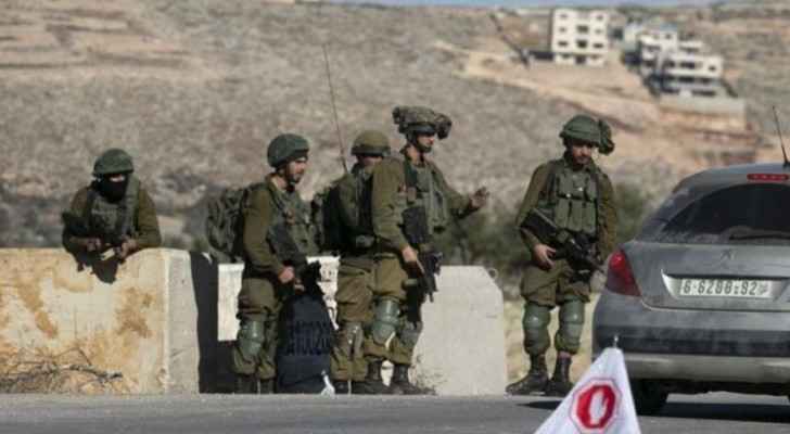 IOF arrests 20 Palestinians in West Bank