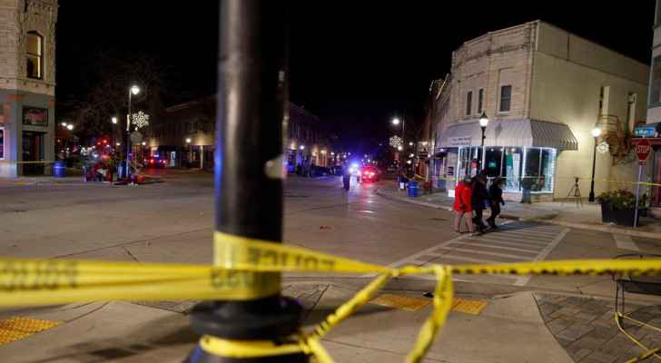 Vehicle strikes Christmas parade in US, killing five and wounding 40
