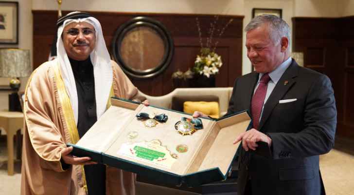 King receives Leader Medal from Arab Parliament for service to Arab causes