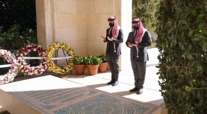 King, Crown Prince visit King Hussein’s tomb on 23rd anniversary of his passing