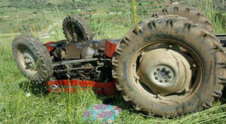 Man in forties dies after tractor overturns in Koura