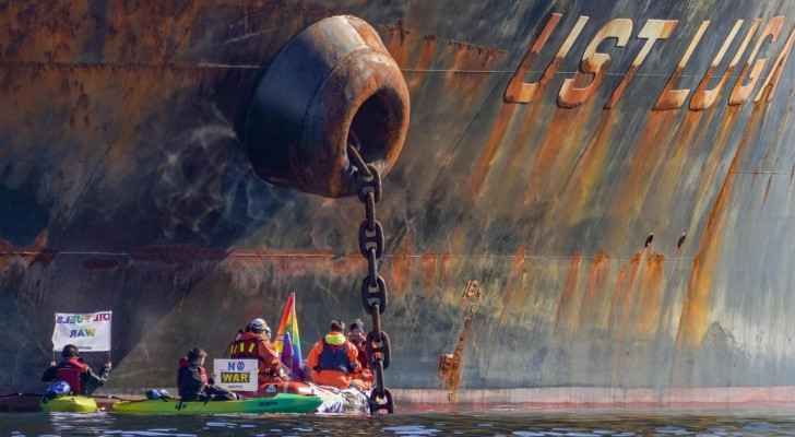 Activists block Russian oil tanker in Norway