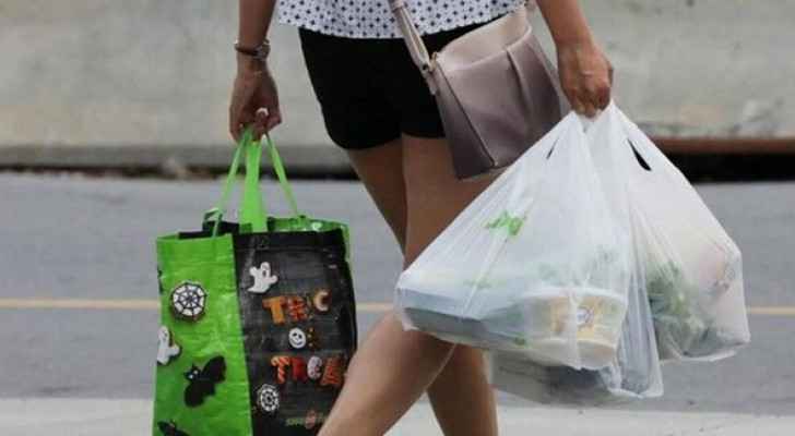 Abu Dhabi begins restricting the use of plastic bags