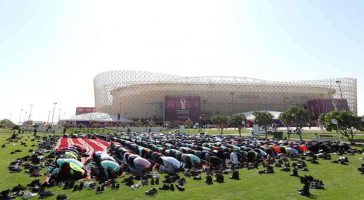 VIDEO: World Cup fans perform Friday prayer in Qatar