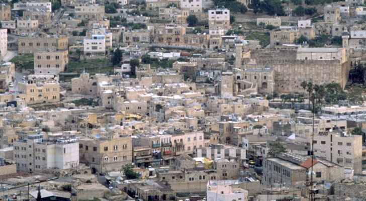 Settlers assault Palestinian children in Hebron