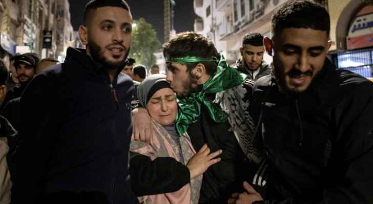 Hamas receives list of detainees to be released Monday