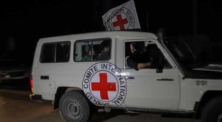 Al-Qassam, Al-Quds brigades jointly handed over 'Israeli captives' to Red Cross