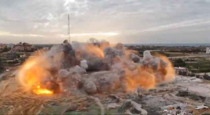 VIDEO - “Israeli army” blows up Israa University in south Gaza