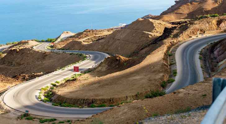 Dead Sea road (Photo: Getty Images)